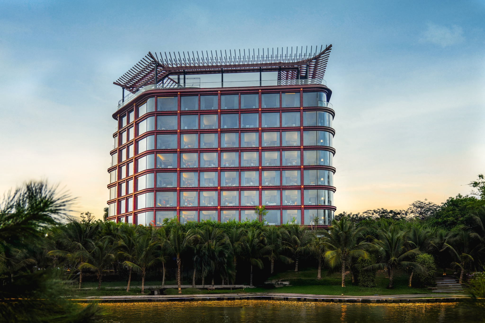 DUSIT LE PALAIS TU HOA